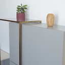 Credenza bufetera con estructura gris