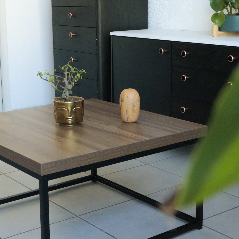 Mesa de centro cuadrada estilo industrial