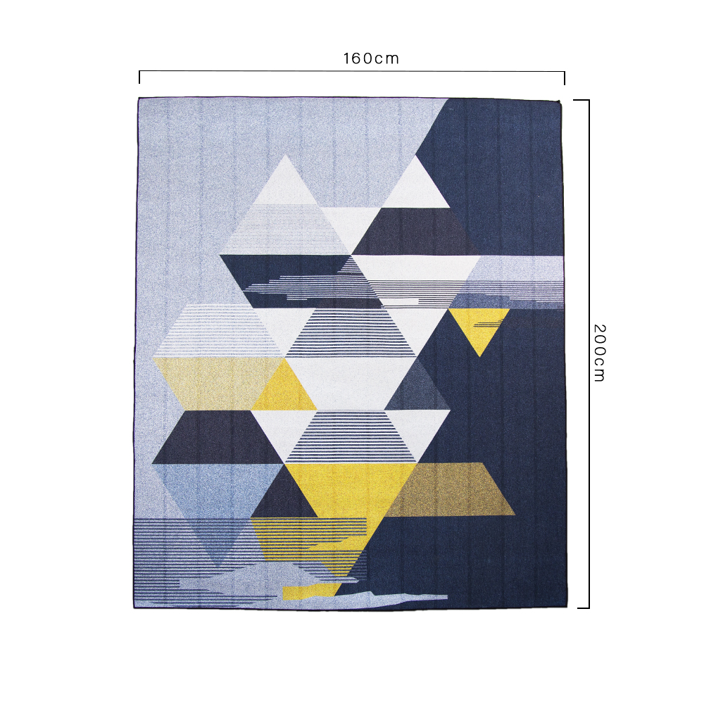 Tapete nórdico triángulos grises 2 x 1.60 m 