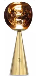 [CS-Lava/Dor] Lámpara Mesa Lava Color Dorado